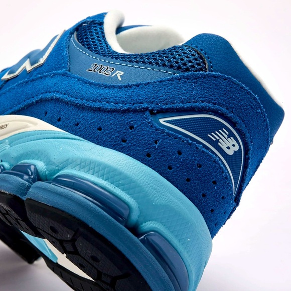 🩵 New Balance 2002R Blue 💙 - Picture 4 of 4
